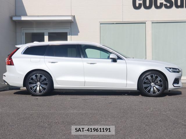 Volvo V60 2019-08 8648015-6