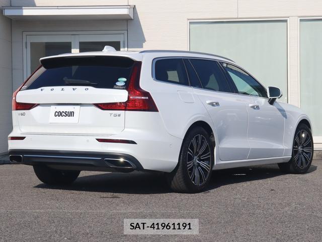 Volvo V60 2019-08 8648015-7