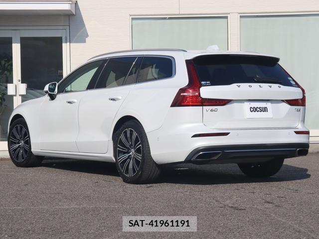 Volvo V60 2019-08 8648015-9