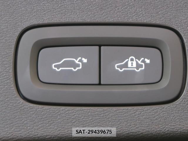 Volvo V60 2022-08 8648314-11
