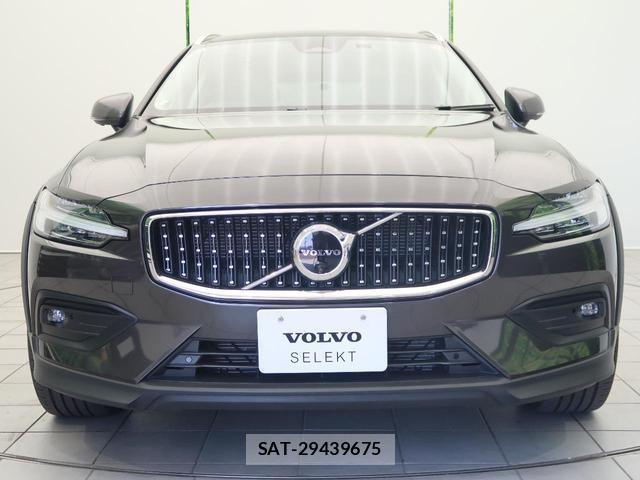 Volvo V60 2022-08 8648314-18