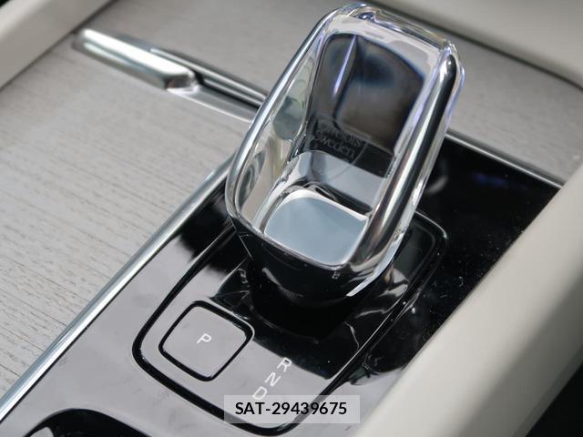 Volvo V60 2022-08 8648314-7