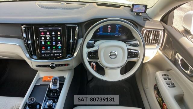 Volvo V60 2023-06 8651264-16