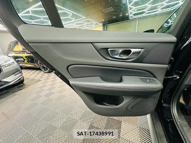 Volvo V60 2021-03 8652779-12