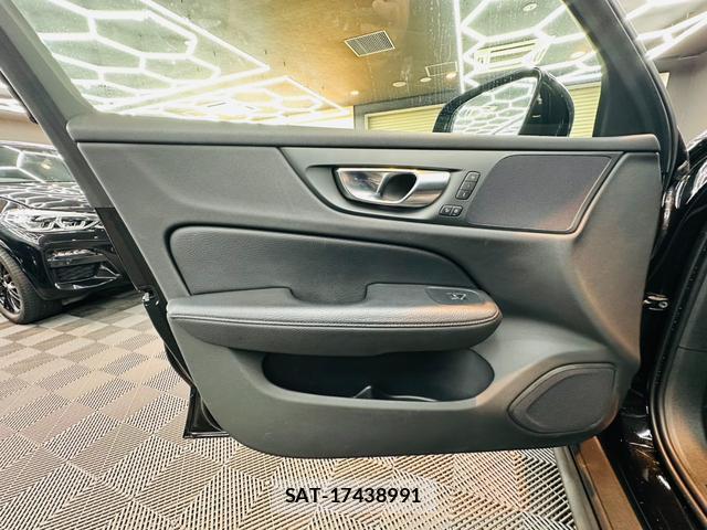 Volvo V60 2021-03 8652779-13