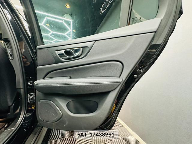 Volvo V60 2021-03 8652779-14