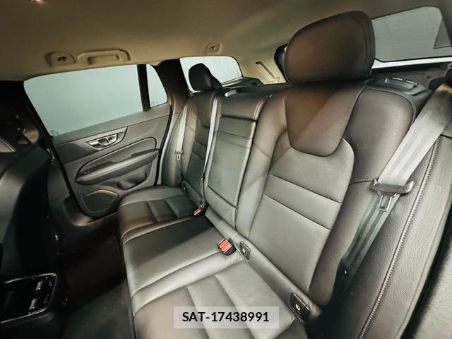Volvo V60 2021-03 8652779-4