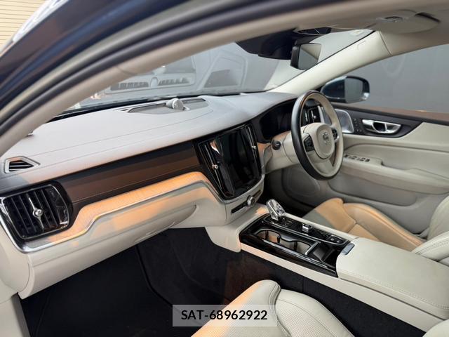 Volvo V60 2022-07 8652785-13