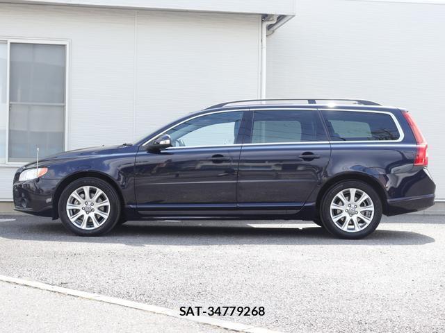 Volvo V70 2009-11 8646740-10