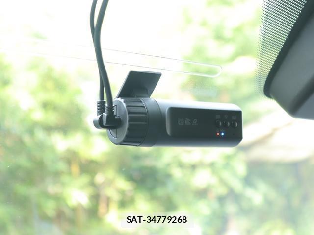 Volvo V70 2009-11 8646740-17