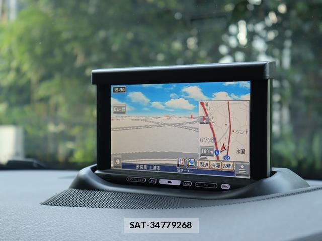 Volvo V70 2009-11 8646740-19