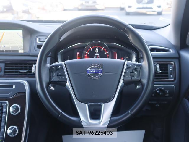 Volvo V70 2016-01 8648012-11