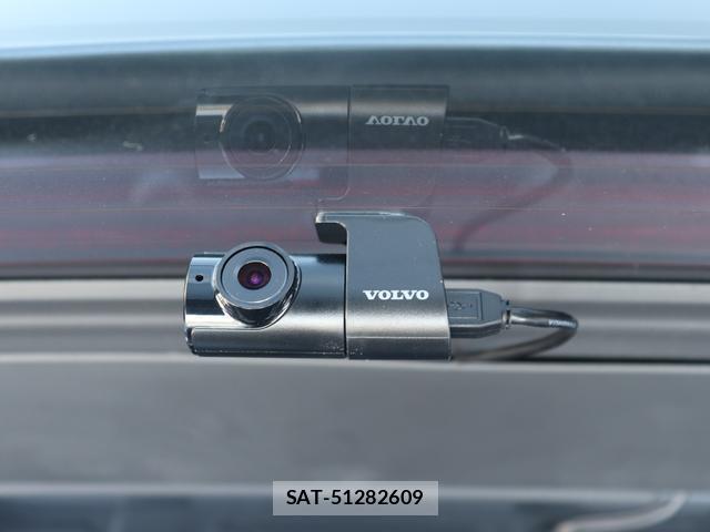 Volvo V90 2019-12 8648011-17