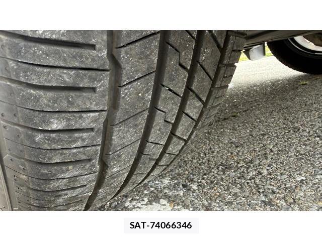 Volvo V90 2018-10 8649703-12