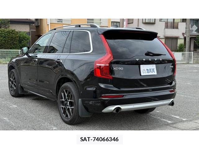 Volvo V90 2018-10 8649703-15