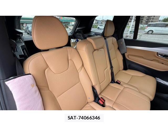 Volvo V90 2018-10 8649703-6