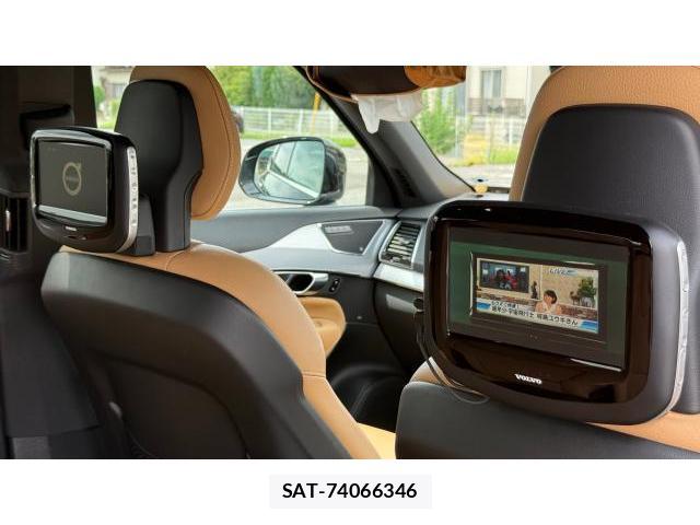 Volvo V90 2018-10 8649703-7