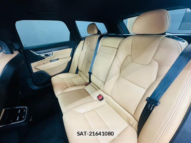Volvo V90 2018-07 8652777-13