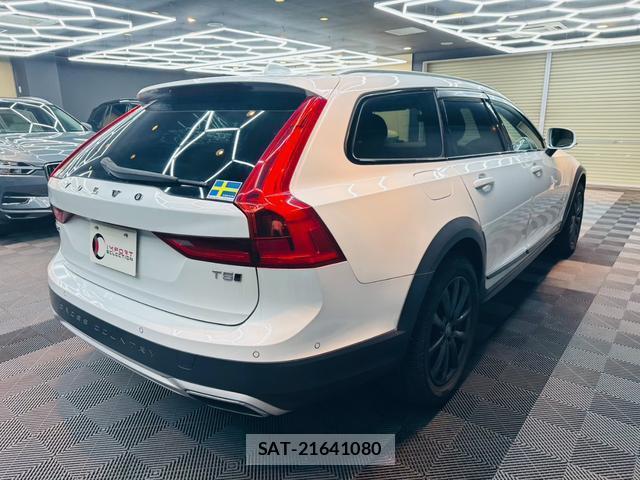 Volvo V90 2018-07 8652777-4