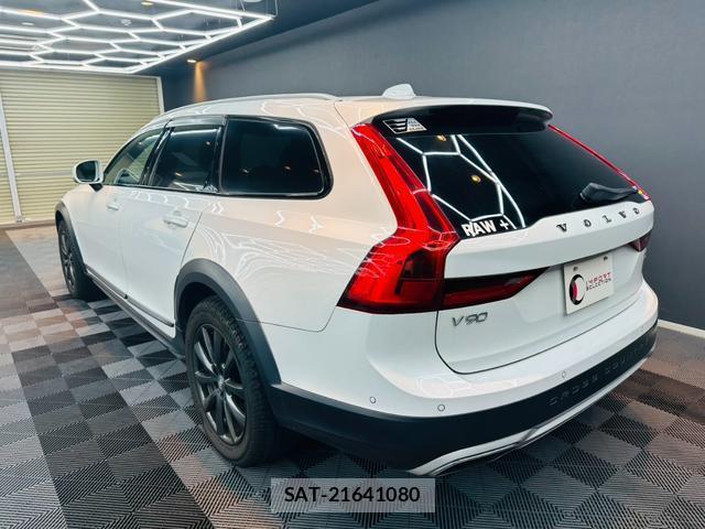 Volvo V90 2018-07 8652777-6