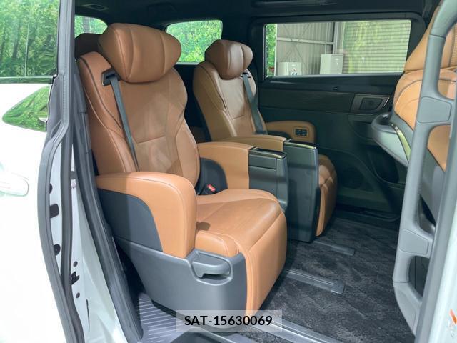 Toyota VELLFIRE 2023-11 8649203-1