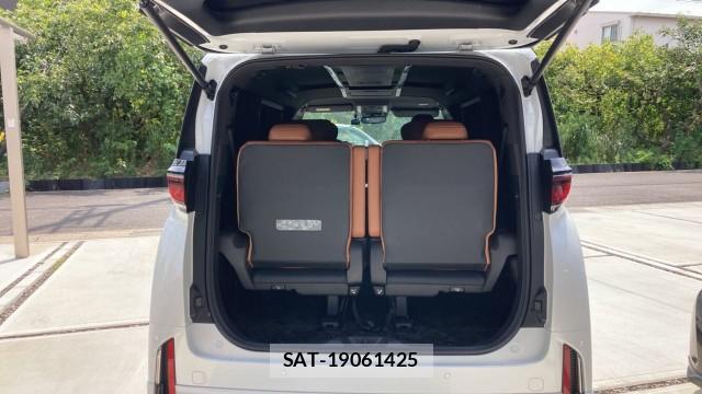 Toyota VELLFIRE 2024-02 8651298-17
