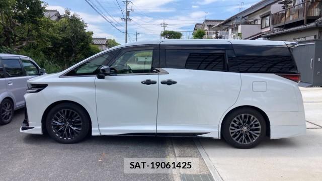 Toyota VELLFIRE 2024-02 8651298-3