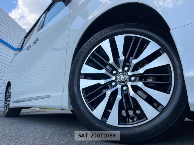 Toyota VELLFIRE 2019-08 8646890-11