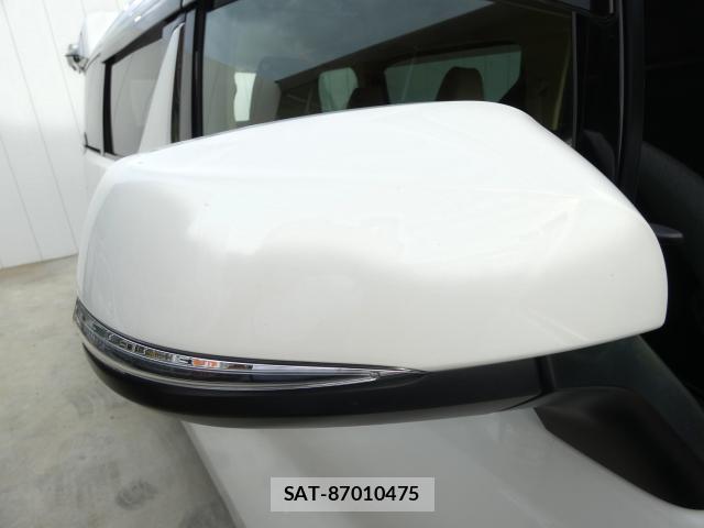 Toyota VELLFIRE 2017-10 8646991-14