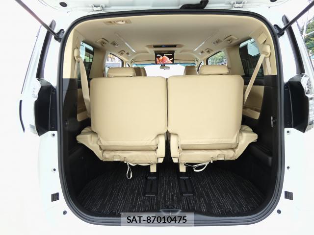Toyota VELLFIRE 2017-10 8646991-17