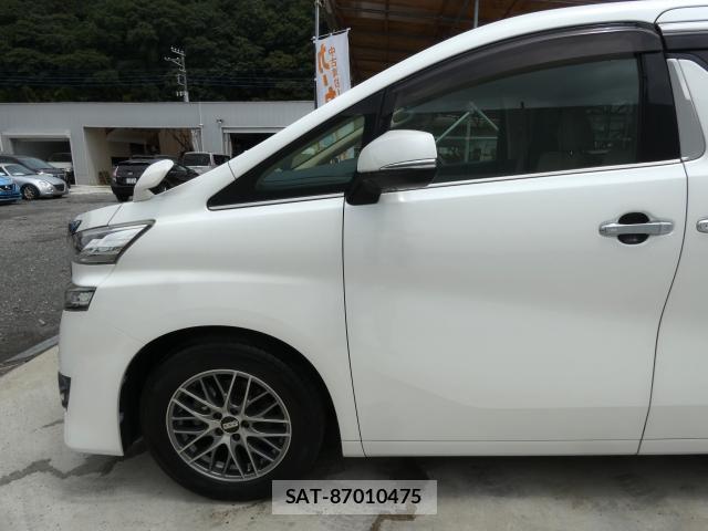 Toyota VELLFIRE 2017-10 8646991-9