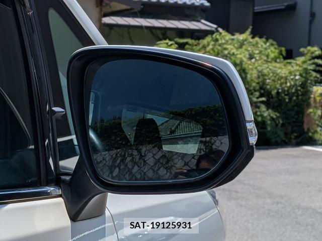 Toyota VELLFIRE 2019-08 8647117-5