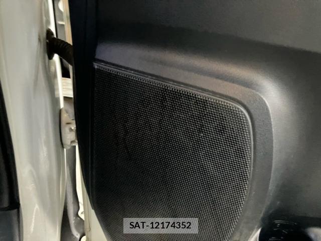 Toyota VELLFIRE 2015-12 8647973-16