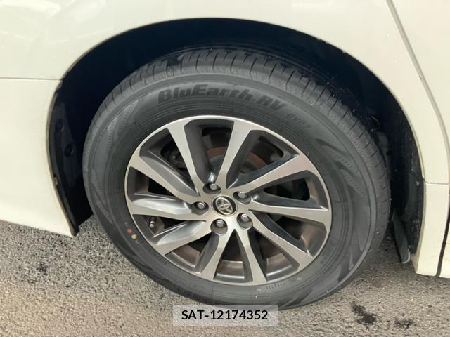 Toyota VELLFIRE 2015-12 8647973-4