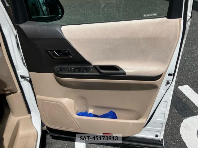 Toyota VELLFIRE 2013-11 8648593-7