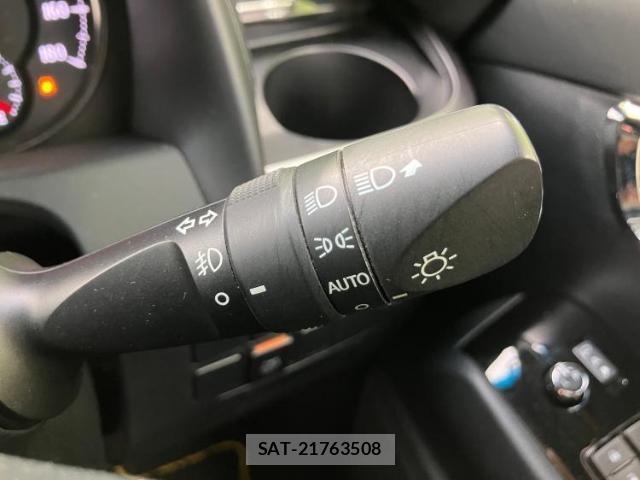Toyota VELLFIRE 2017-08 8648826-17