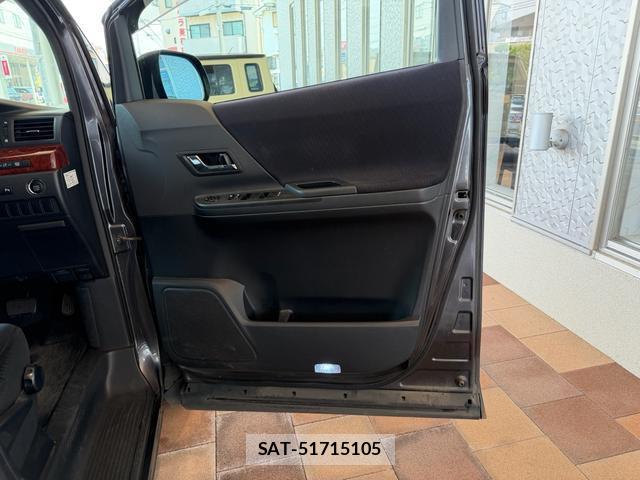 Toyota VELLFIRE 2010-05 8649384-13
