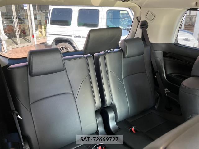 Toyota VELLFIRE 2016-08 8649937-12
