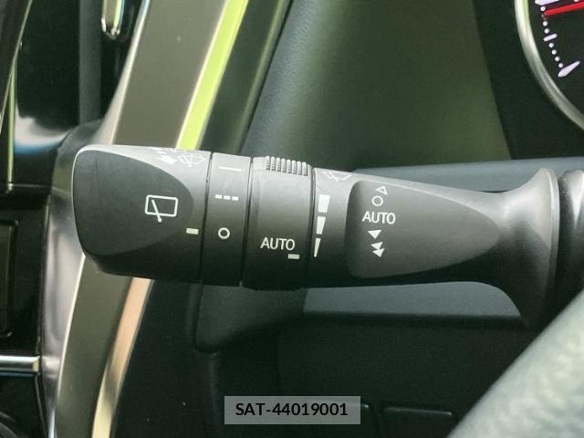 Toyota VELLFIRE 2017-03 8651172-16