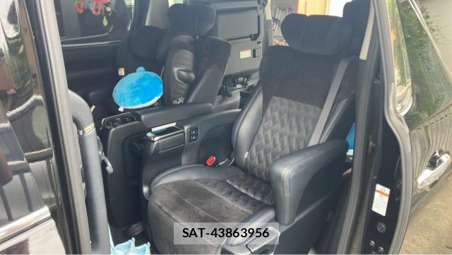 Toyota VELLFIRE 2016-12 8651448-6
