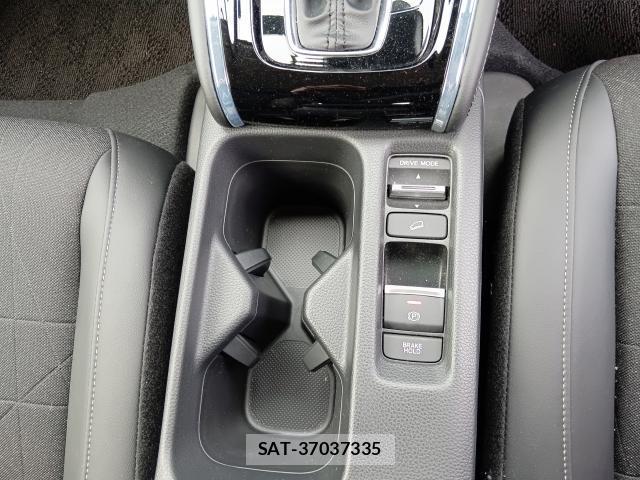 Honda VEZEL 2025-07 8646752-15
