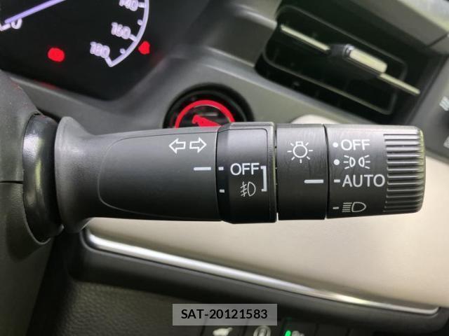 Honda VEZEL 2022-06 8647136-15