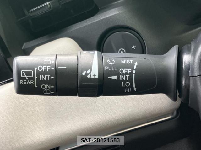 Honda VEZEL 2022-06 8647136-16