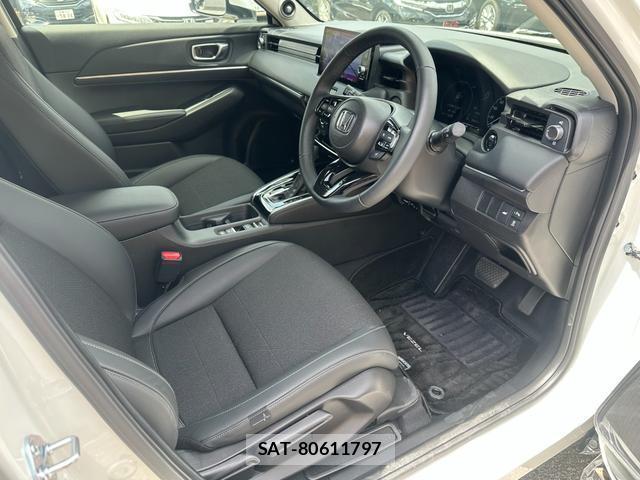 Honda VEZEL 2025-11 8647480-11