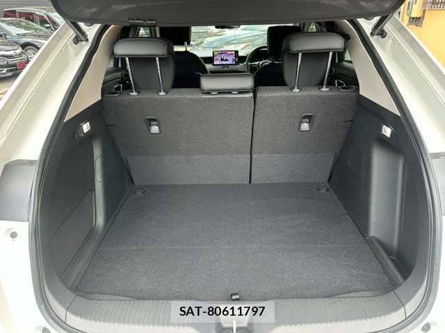 Honda VEZEL 2025-11 8647480-15