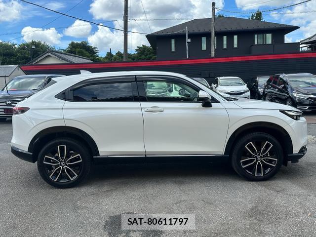 Honda VEZEL 2025-11 8647480-18