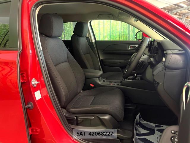 Honda VEZEL 2025-07 8648302-13