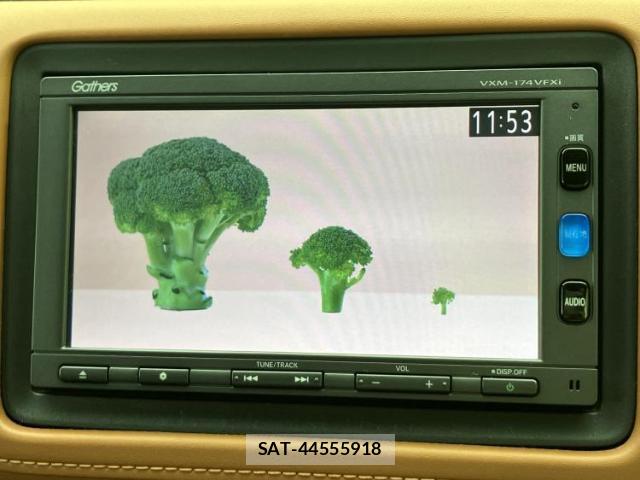 Honda VEZEL 2017-08 8648436-12