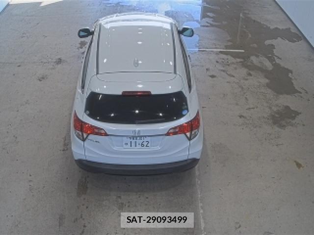 Honda VEZEL 2018-04 8649023-4