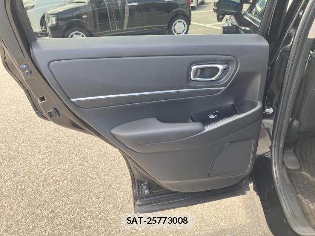 Honda VEZEL 2023-08 8649500-6